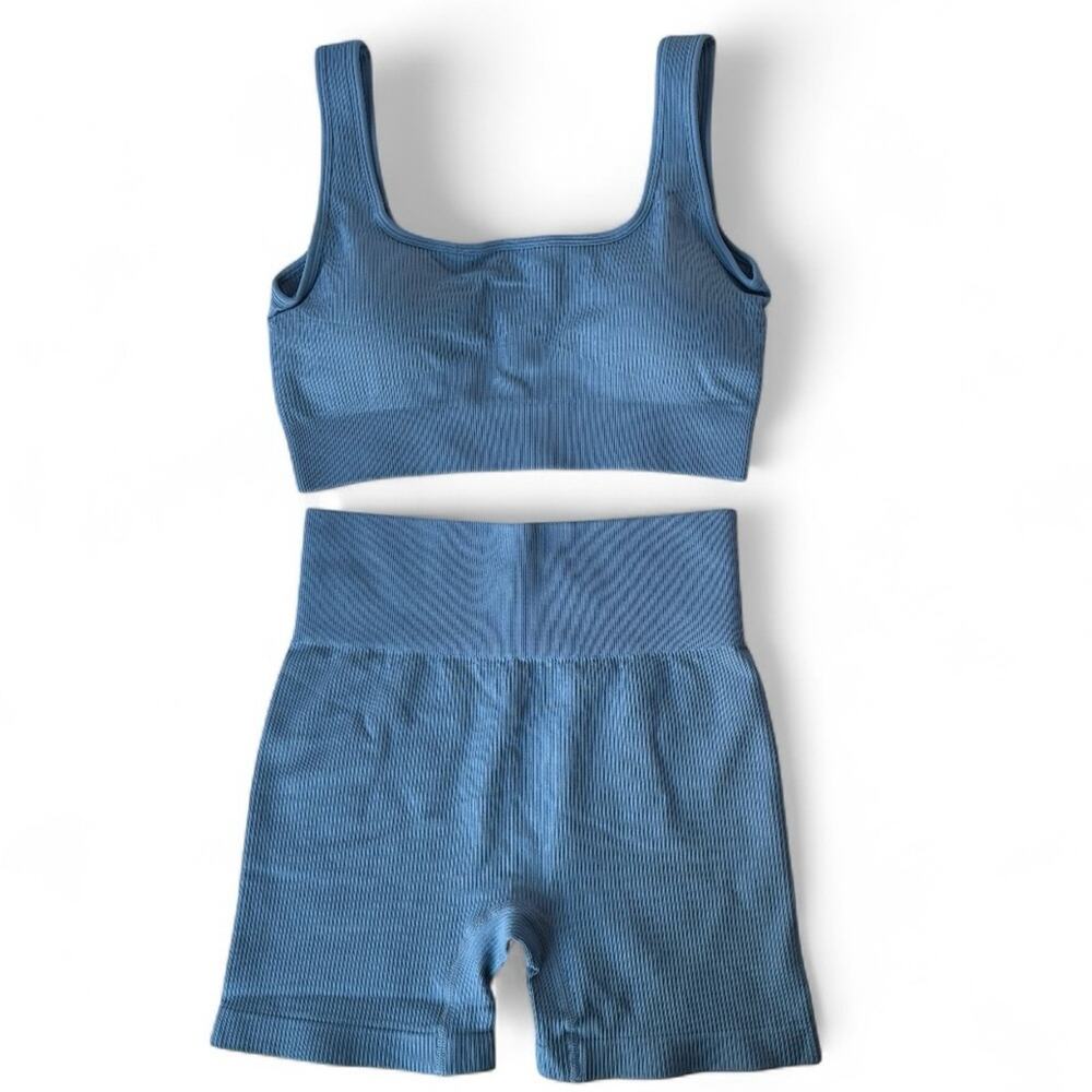 New OQQ Women’s Blue 2pc Ribbed Sports Bra & High Waisted Shorts, Large